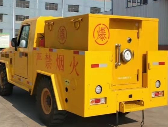 阳春凯龙爆破器材运输车：保障爆破任务的安全运行